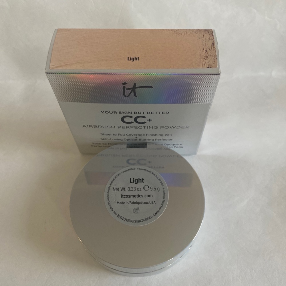 IT COSMETICS Your Skin But Better CC+ Color Correcting Setting Powder Light $42 - Picture 5 of 11